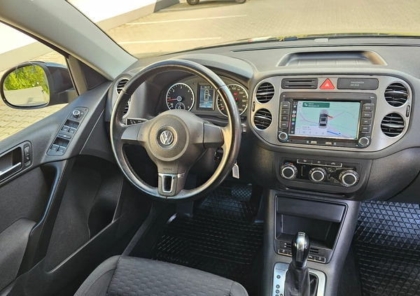 Volkswagen Tiguan cena 39990 przebieg: 198000, rok produkcji 2010 z Ozorków małe 301